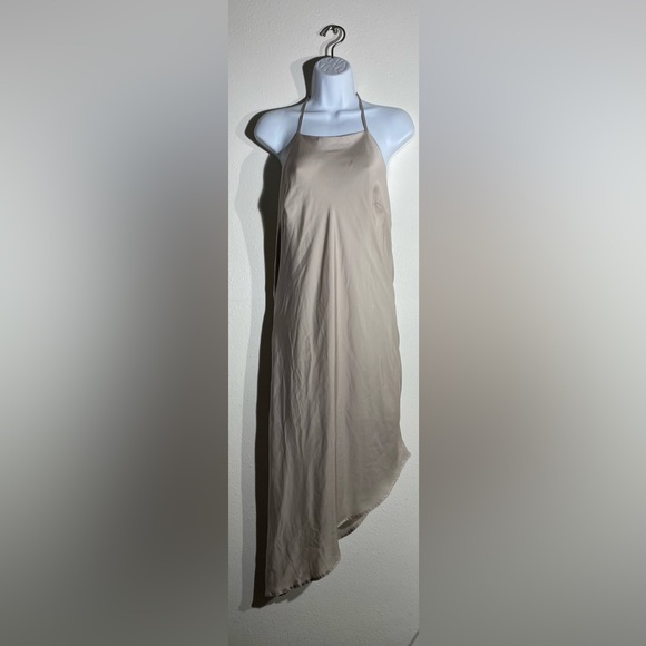 Elegant Beige Halter Dress - Picture 1 of 6